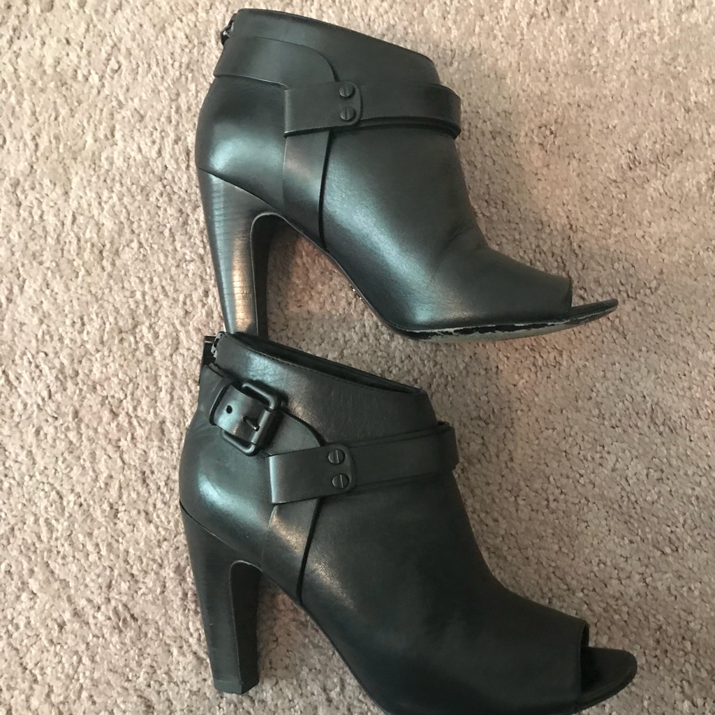 Vc Signature Nikoletta Booties